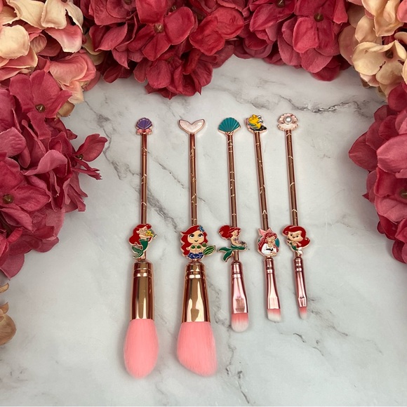 5 Piece Little Mermaid Rose Gold Makeup Brush Set - Picture 5 of 17